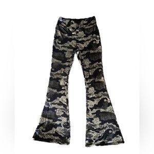 No boundaries flare pants